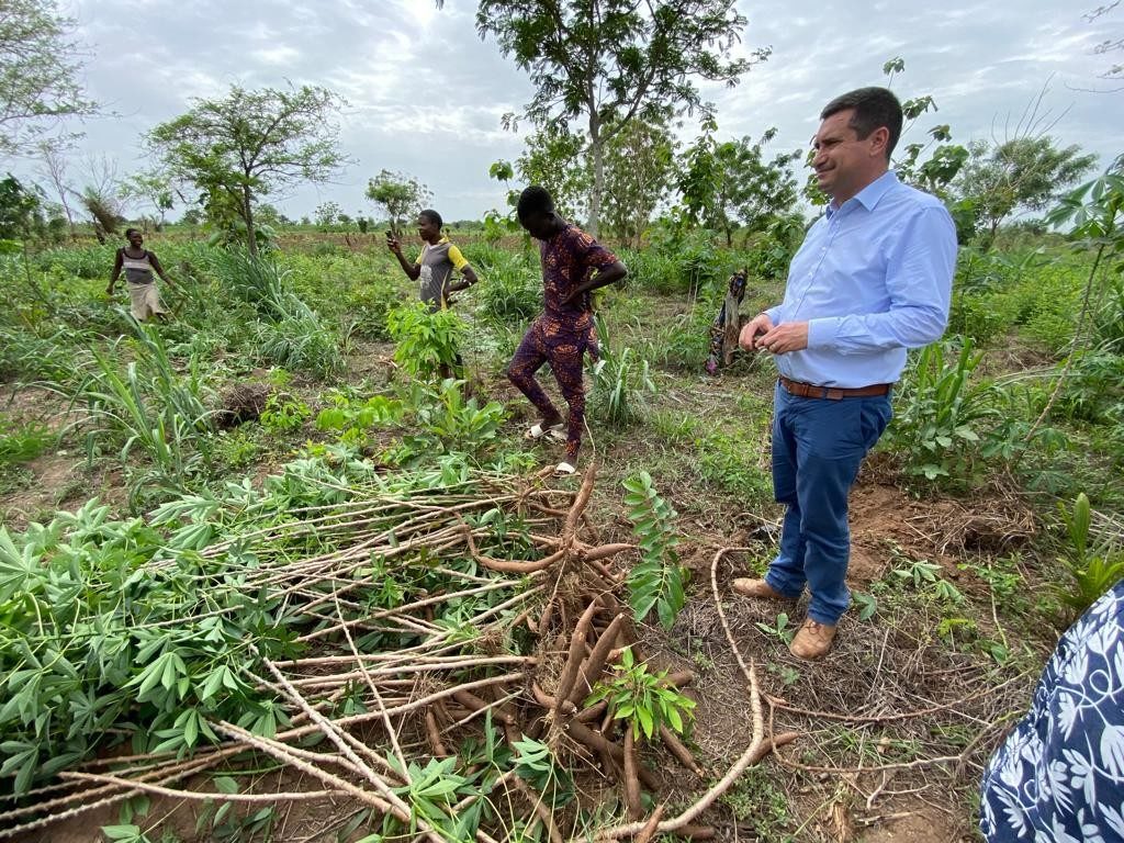  Intervention d′Antoine Dalle, notre CEO, auprès d′une coopérative produisant du manioc